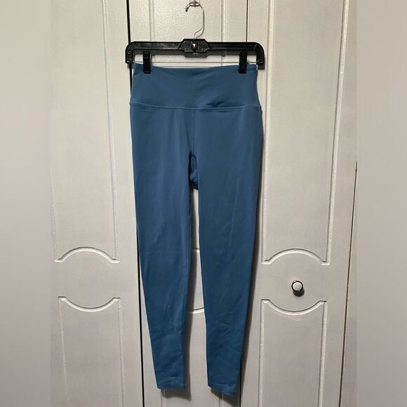 Saski Collection  workout leggings in Periwinkle Blue Small - Picture 1 of 6